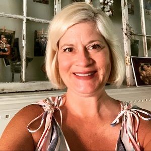 Meet your Posher, Whitney